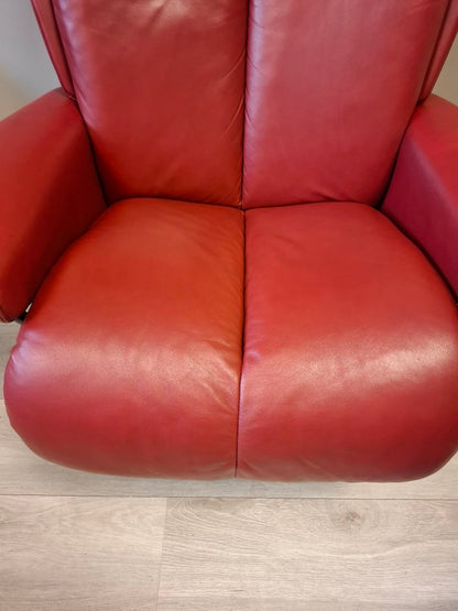 Stressless Magic (M) Lenestol med Krakk i Rødt Skinn