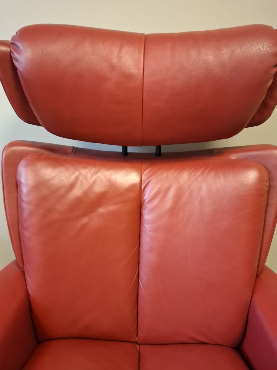 Stressless Magic (M) Lenestol med Krakk i Rødt Skinn