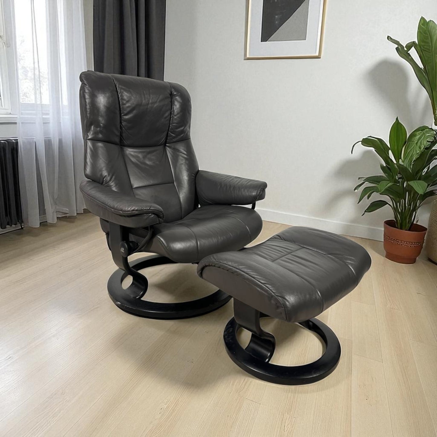 Stressless Mayfair i grått skinn – Kvalitet & Komfort fra Ekornes | MøbelGlede