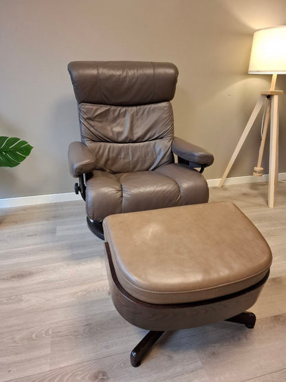 Stressless Memphis lenestol m.krakk i lys brun