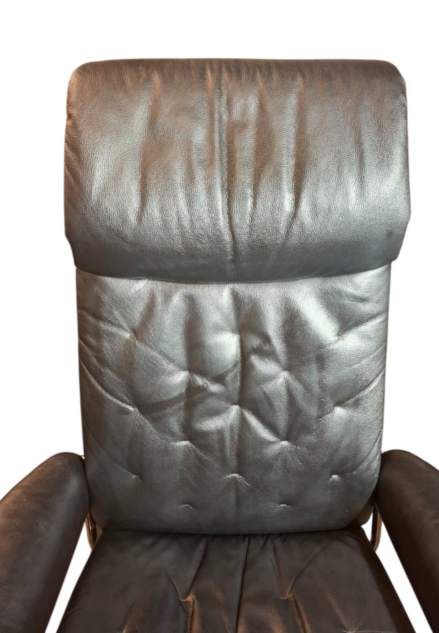 Stressless Metro lenestol med krakk i svart skinn – meget god stand | MøbelGlede