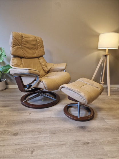 Stressless Reno (L) signatur lenestol m/krakk i beige skinn