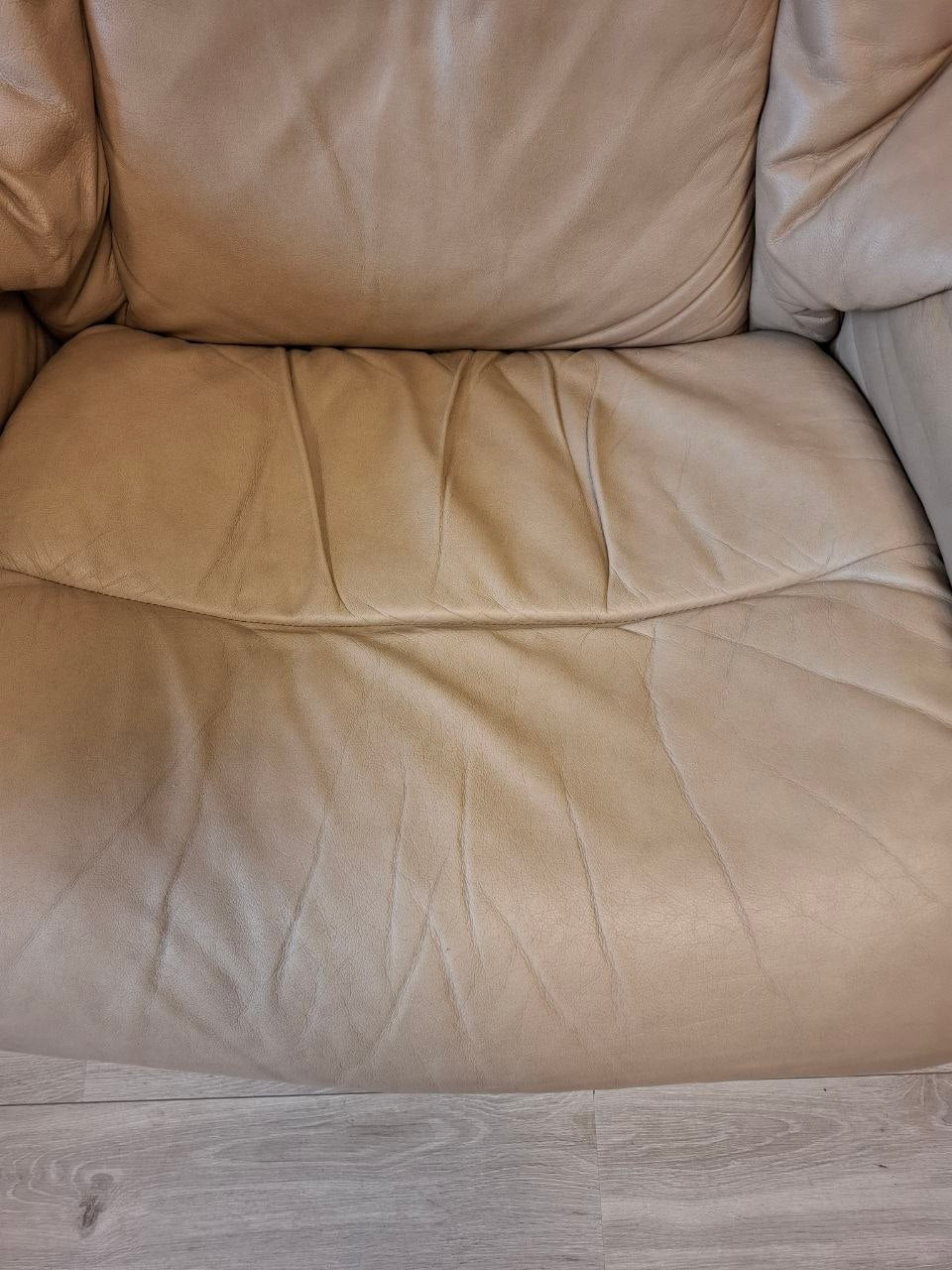 Stressless Reno (L) signatur lenestol m/krakk i beige skinn