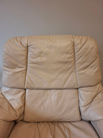 Stressless Reno (L) signatur lenestol m/krakk i beige skinn