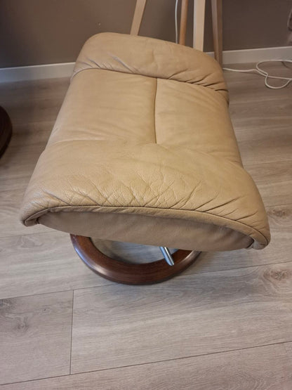 Stressless Reno (L) signatur lenestol m/krakk i beige skinn