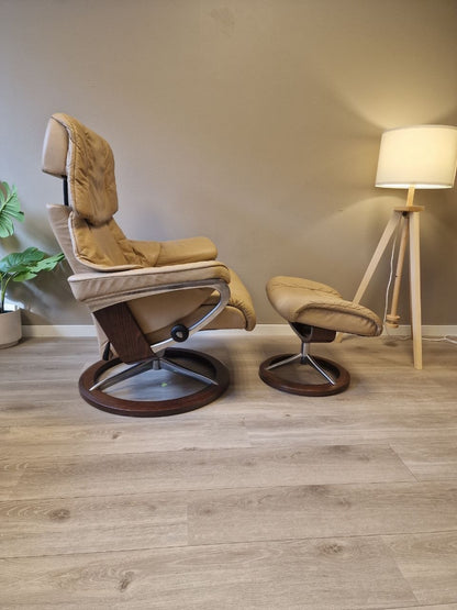 Stressless Reno (L) signatur lenestol m/krakk i beige skinn