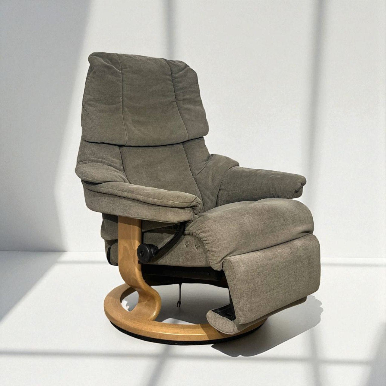 Stressless Reno Power lenestol – Elektrisk Komfort med batteriet | MøbelGlede