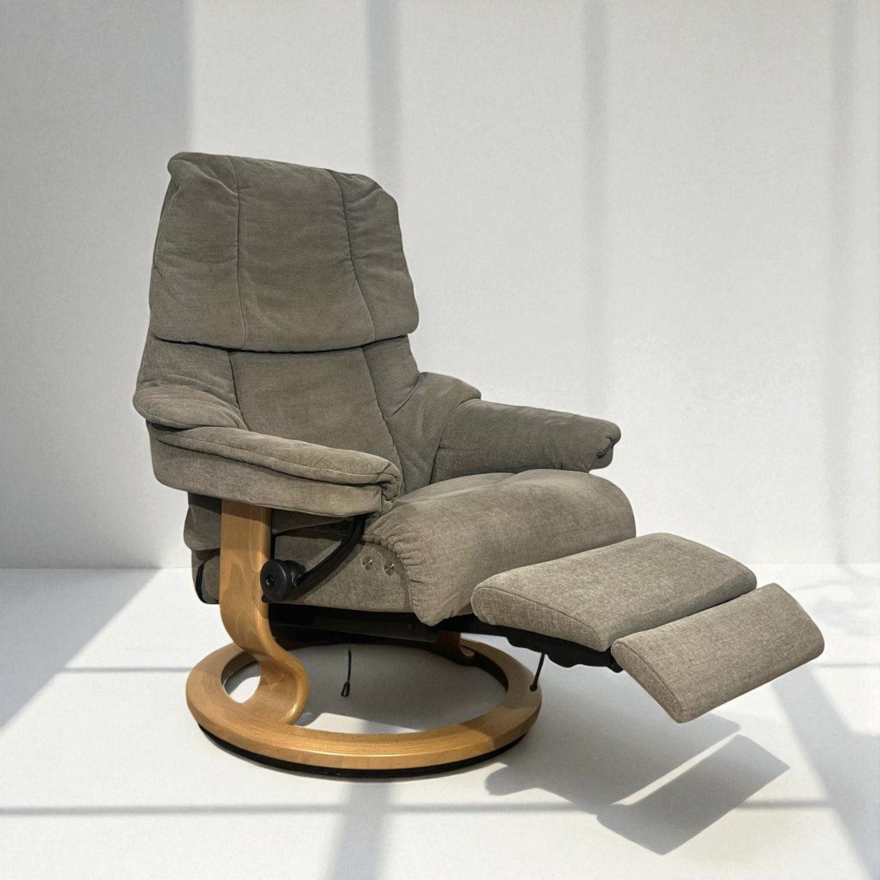 Stressless Reno Power lenestol – Elektrisk Komfort med batteriet | MøbelGlede