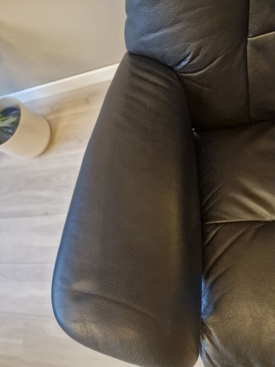 Stressless Ruby lenestol m/krakk i sort