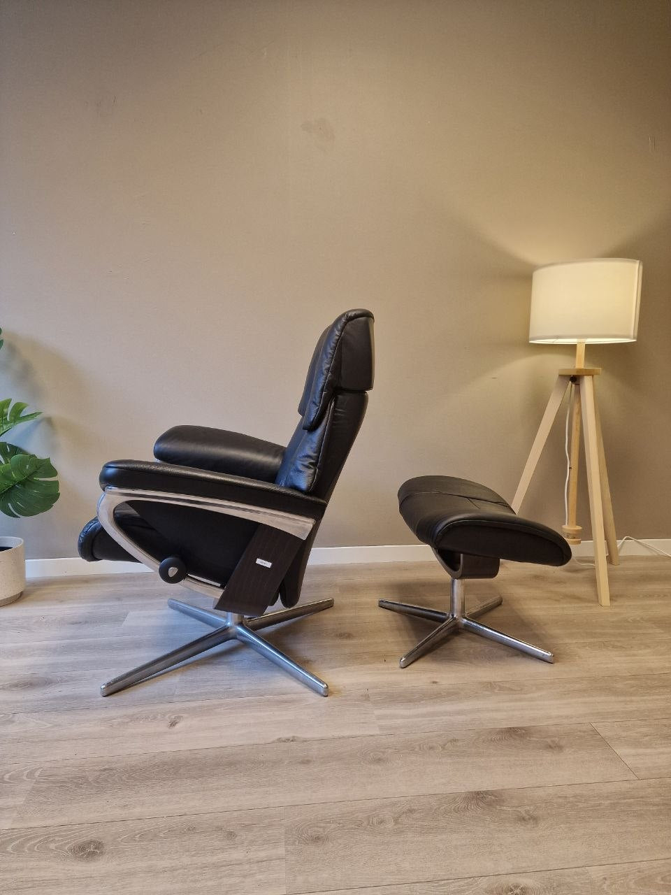 Stressless Ruby lenestol m/krakk i sort