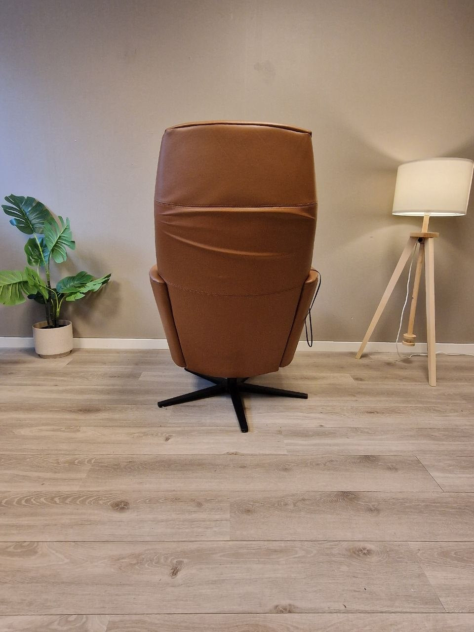 Stressless® Scott motorisert lenestol i cognac skinn