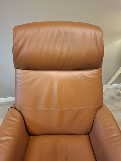 Stressless® Scott motorisert lenestol i cognac skinn