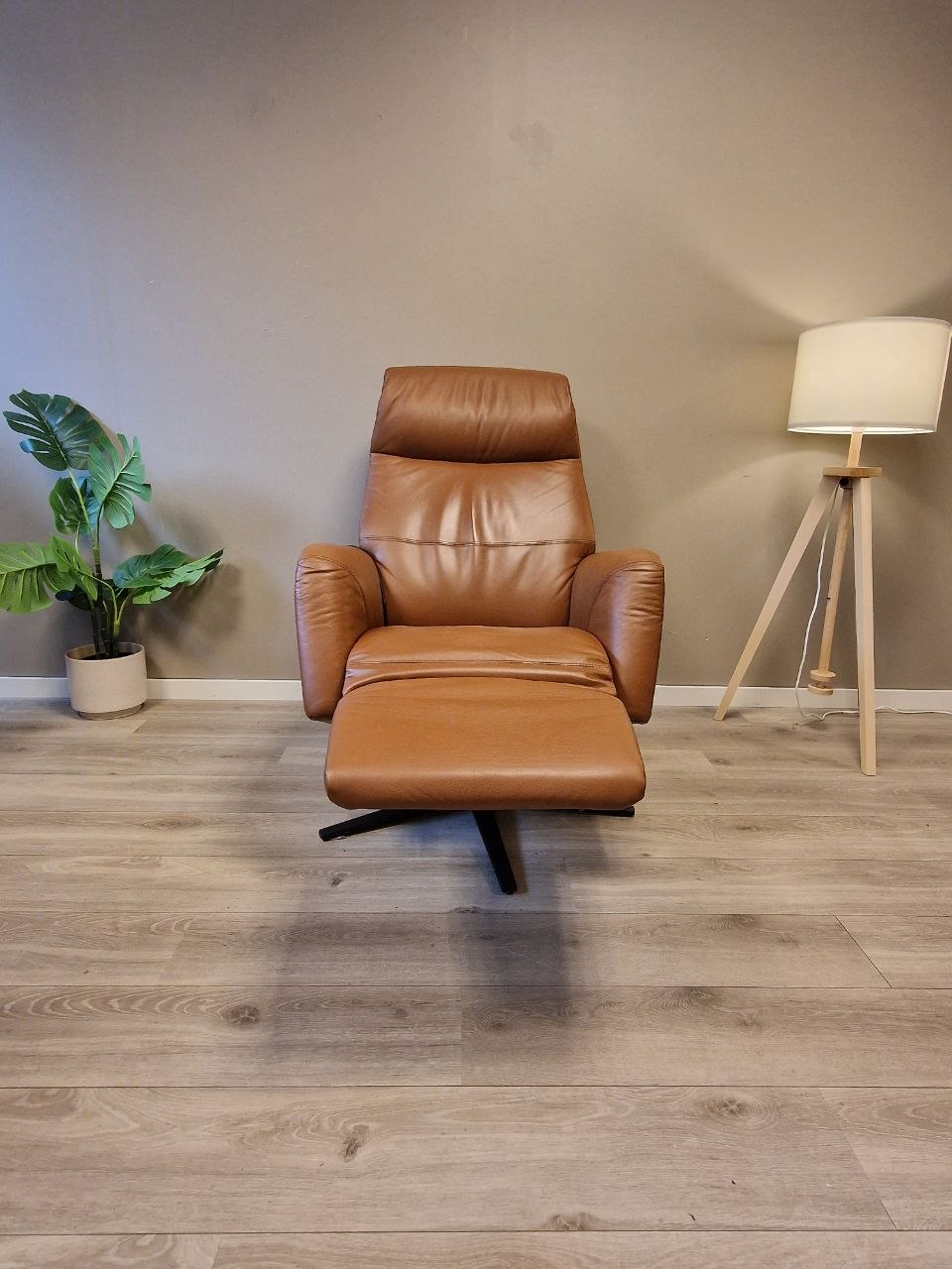Stressless® Scott motorisert lenestol i cognac skinn