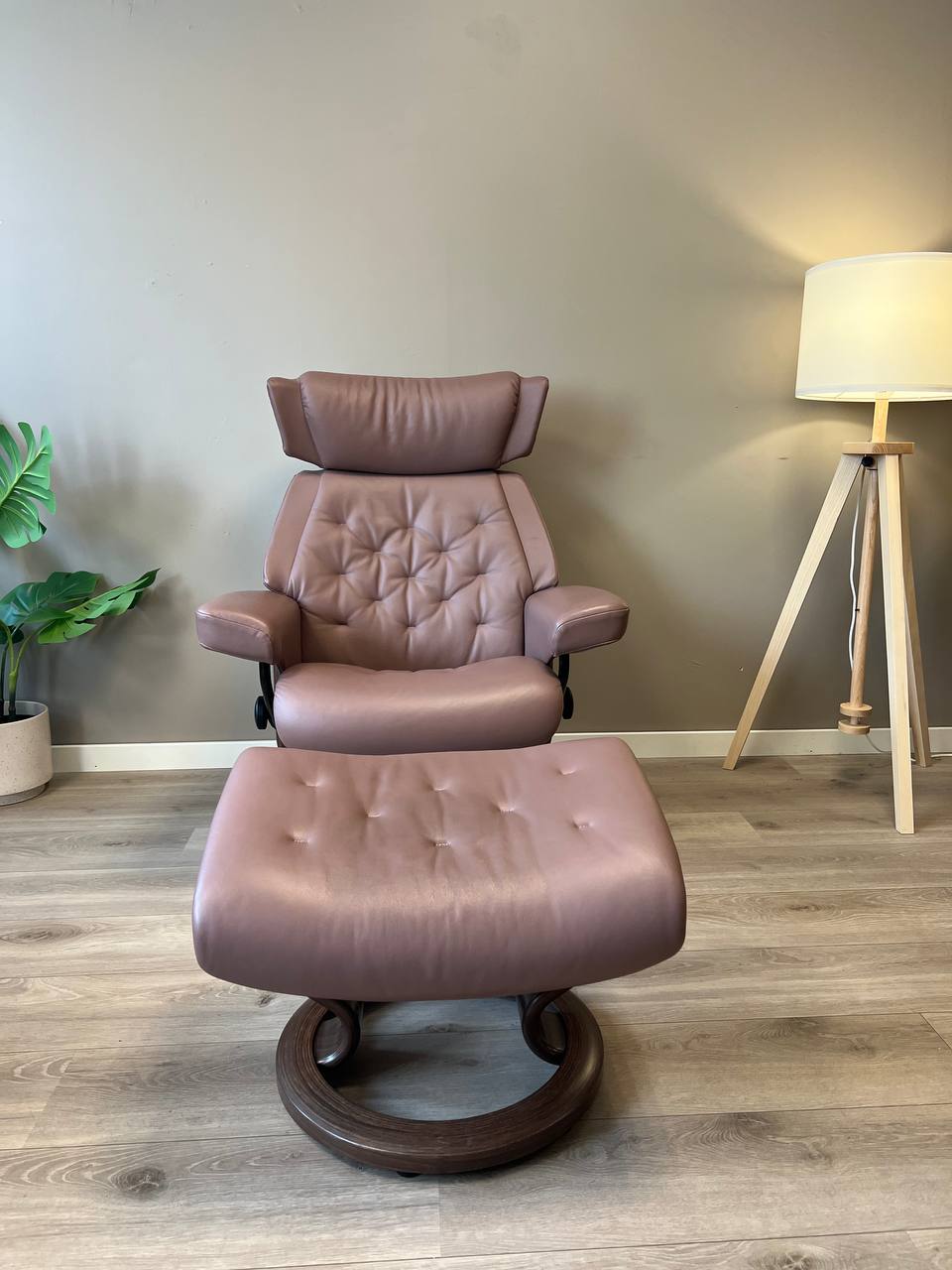 Stressless Skyline (s) lenestol m/krakk i Dusty Rose skinn