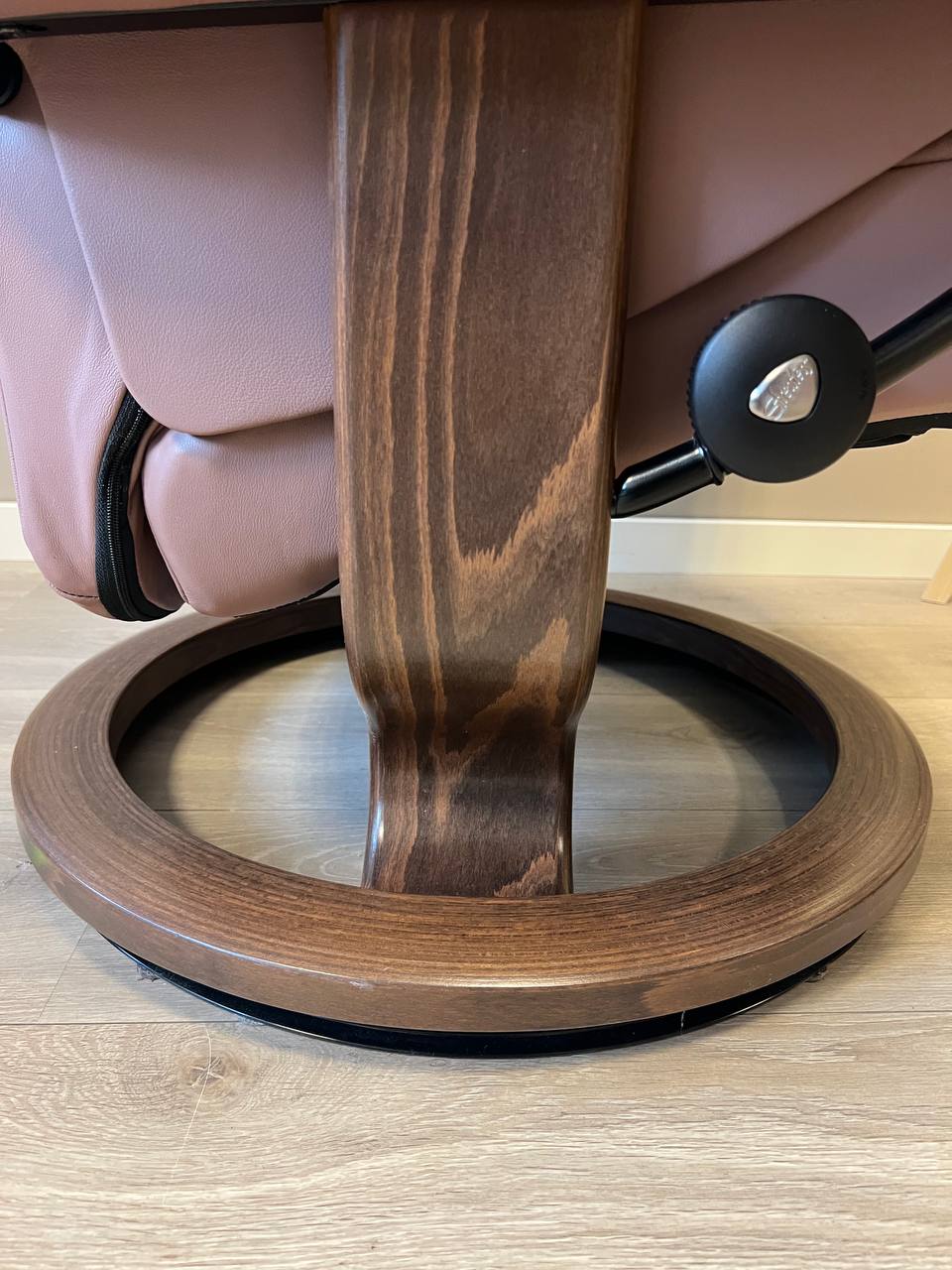 Stressless Skyline (s) lenestol m/krakk i Dusty Rose skinn