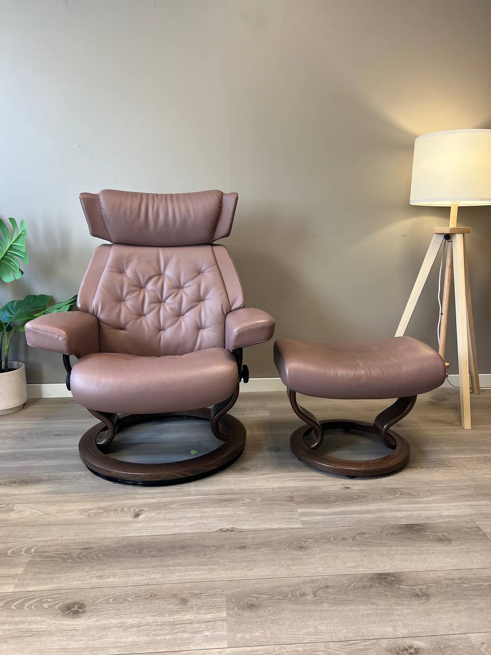 Stressless Skyline (s) lenestol m/krakk i Dusty Rose skinn