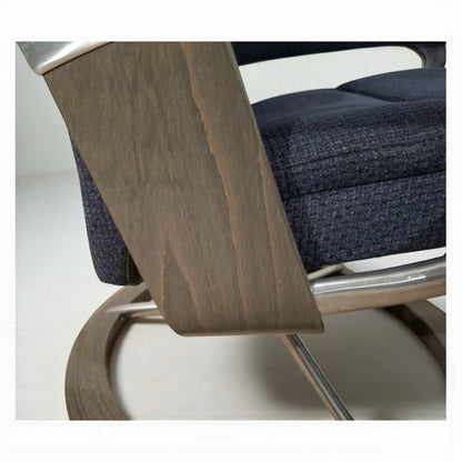 Stressless View lenestol med krakk – Mørk blå stoff | Ekornes Signatur
