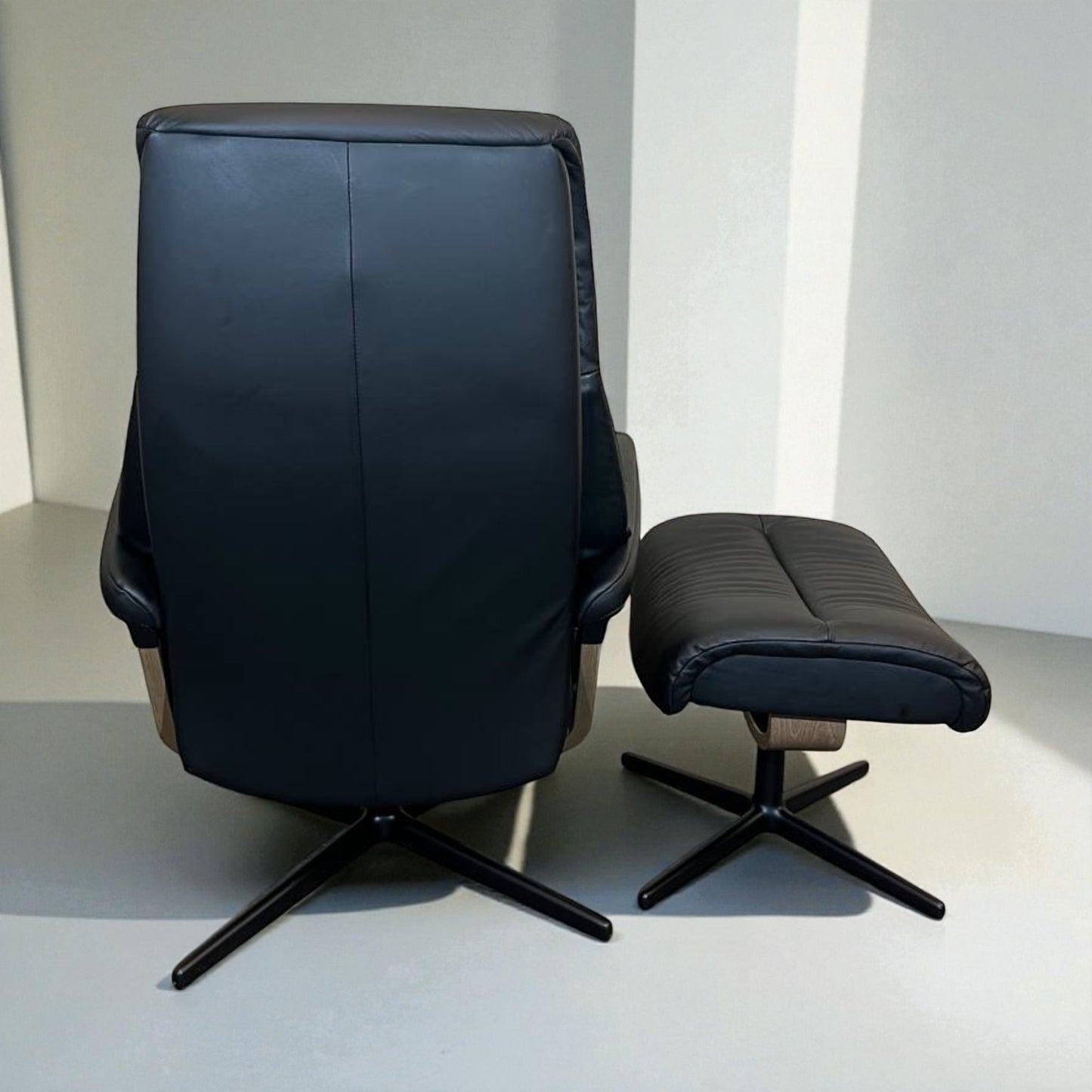 Stressless View hvilestol Western Grå med krakk – Sjelden mulighet | MøbelGlede