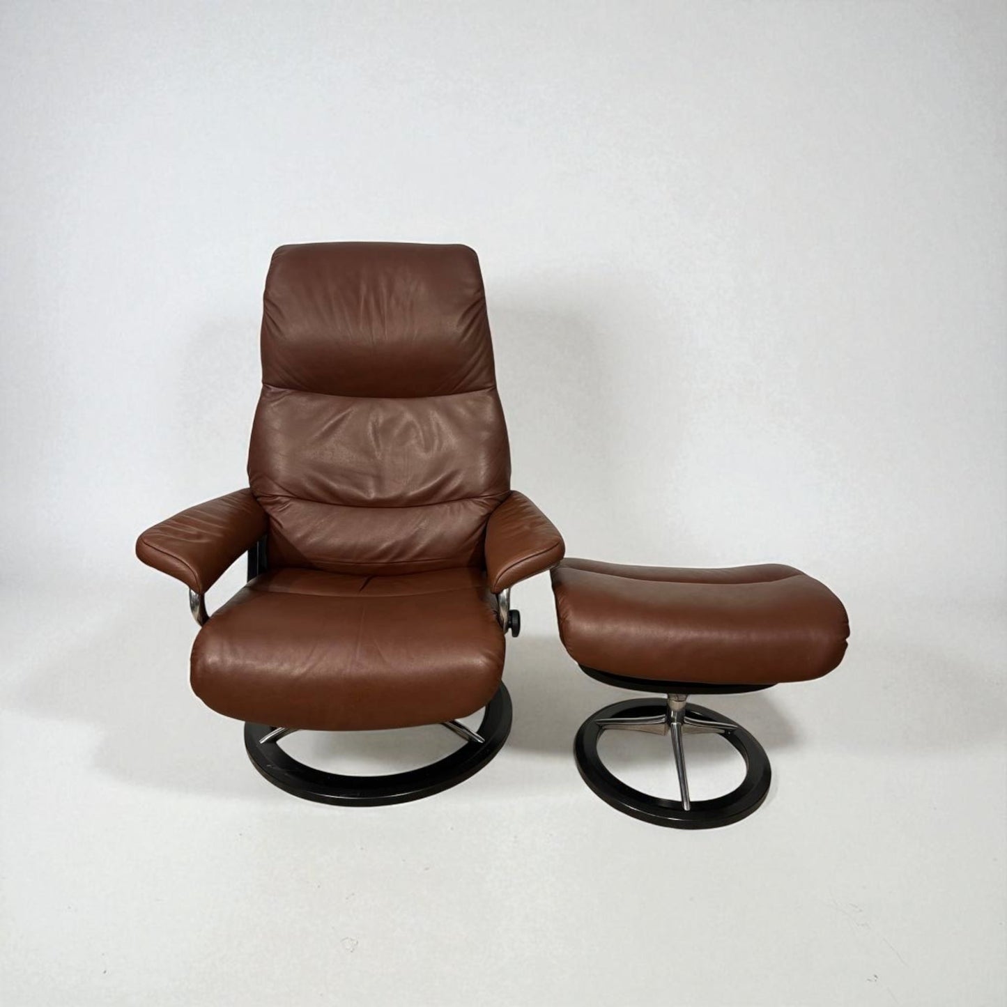 Stressless View lenestol med krakk – Signatur understell