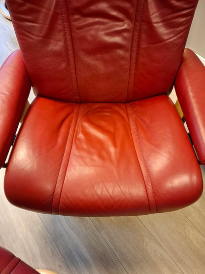 Stressless Wing (L) lenestol m/krakk i rød skinn