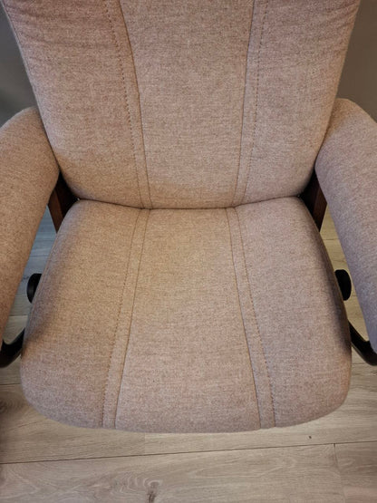 Brukt Stressless Wing (M) lenestol m/krakk i rose - helvisning