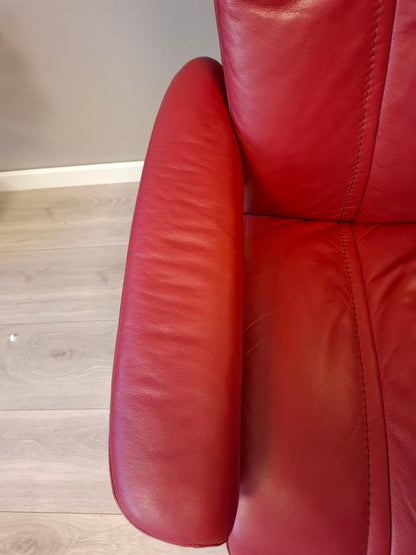 Stressless Wing (M) lenestol m/krakk i rød skinn