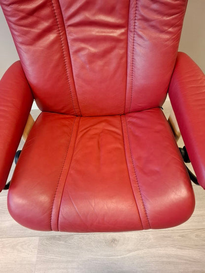 Stressless Wing (M) lenestol m/krakk i rød skinn