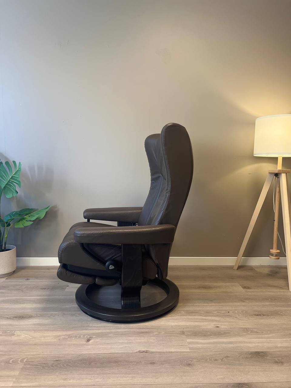 Stressless Wing Power (M) Leg&Back elektrisk lenestol Brun skinn med batteri