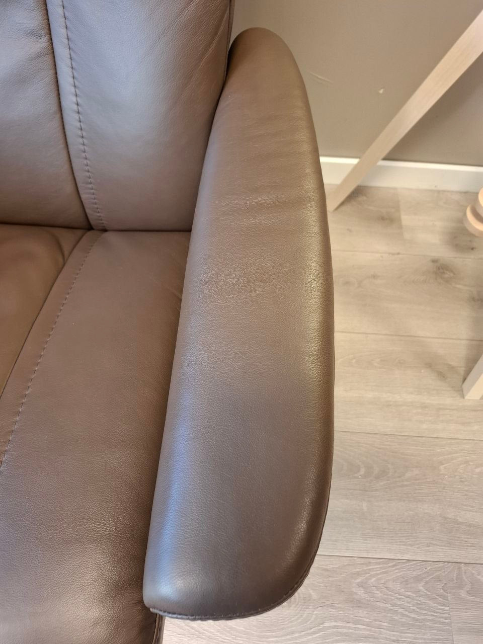 Stressless Wing Power (M) Leg&Back elektrisk lenestol Brunt skinn med batteri
