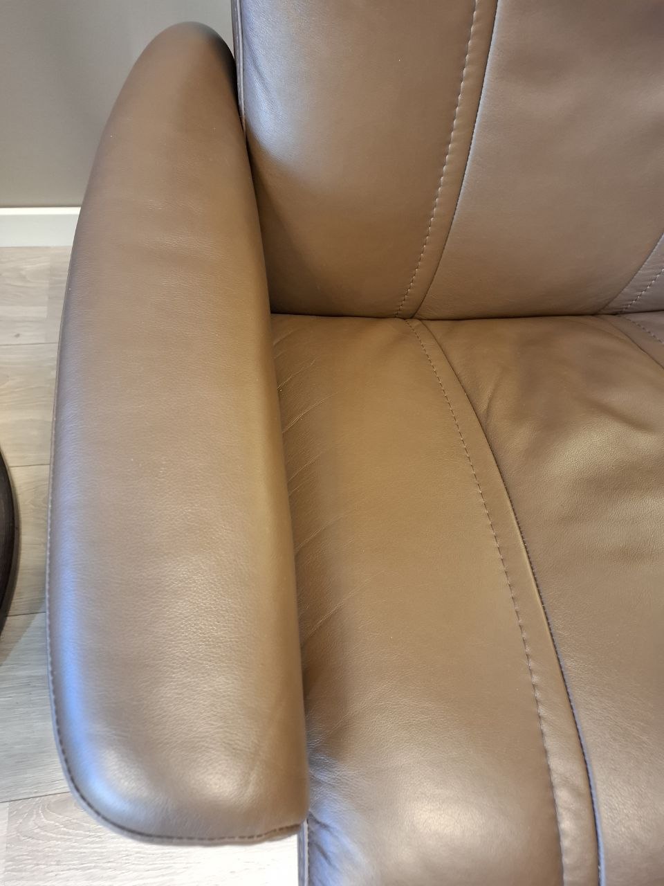 Stressless Wing Power (M) Leg&Back elektrisk lenestol Brunt skinn med batteri