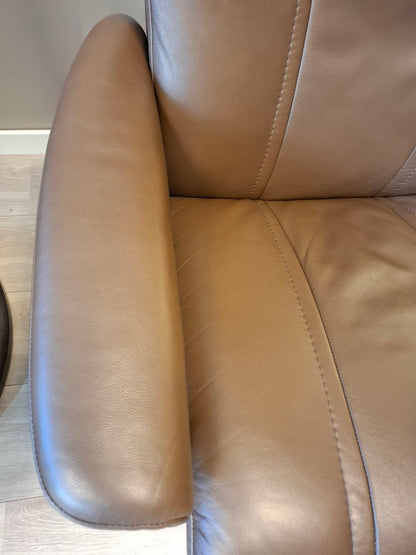 Stressless Wing Power (M) Leg&Back elektrisk lenestol Brunt skinn med batteri