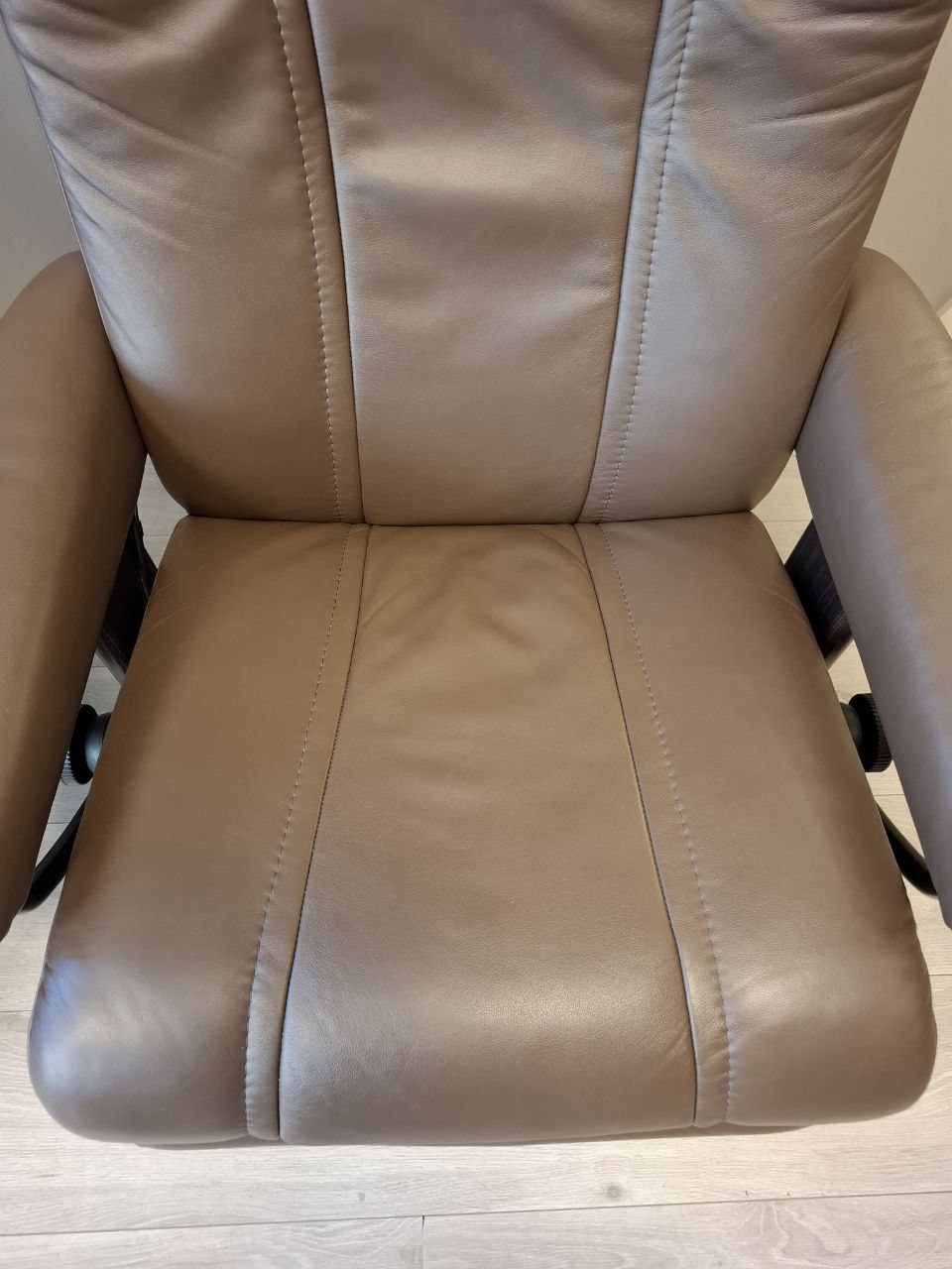 Stressless Wing Power (M) Leg&Back elektrisk lenestol Brunt skinn med batteri
