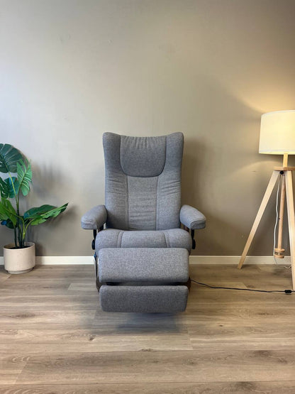Stressless Wing Power lenestol (M) i grå tekstil