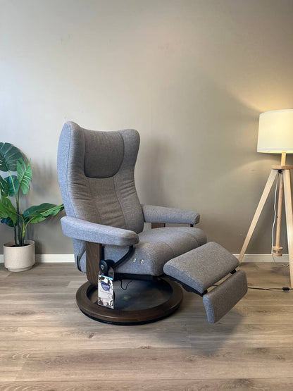 Stressless Wing Power lenestol (M) i grå tekstil