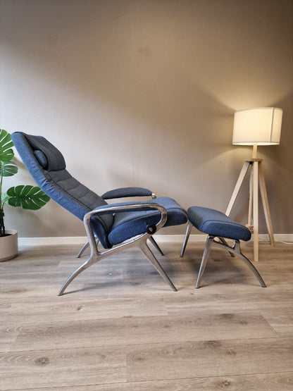Brukt Stressless You James lenestol m/krakk i blå - med krakk